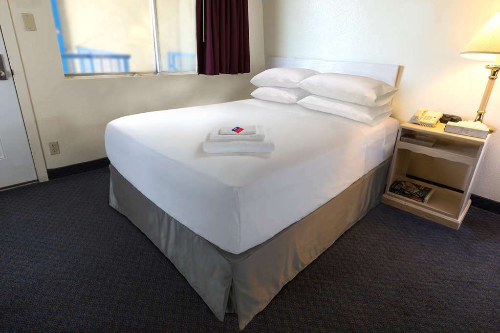 Americas Best Value Inn Columbus Camera foto