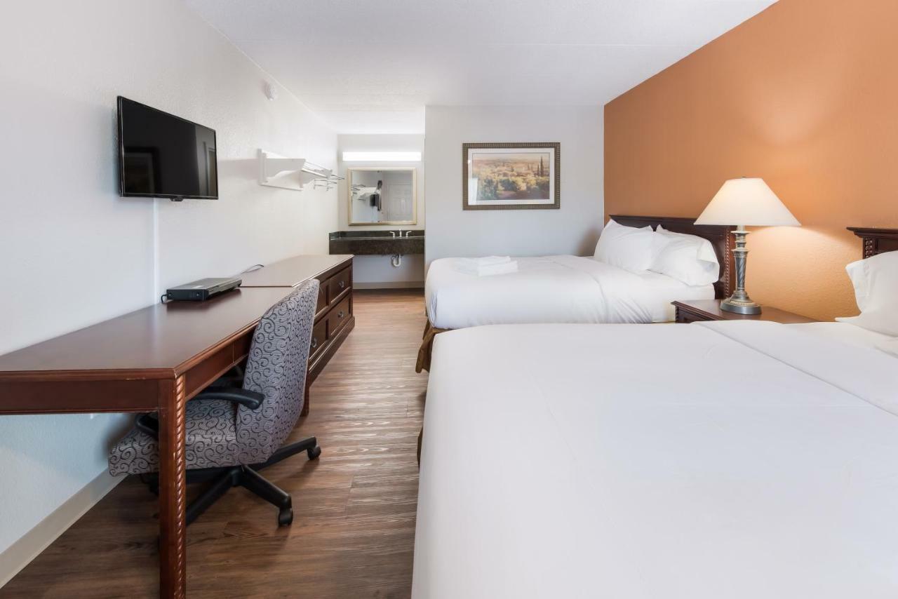 Americas Best Value Inn Columbus Esterno foto