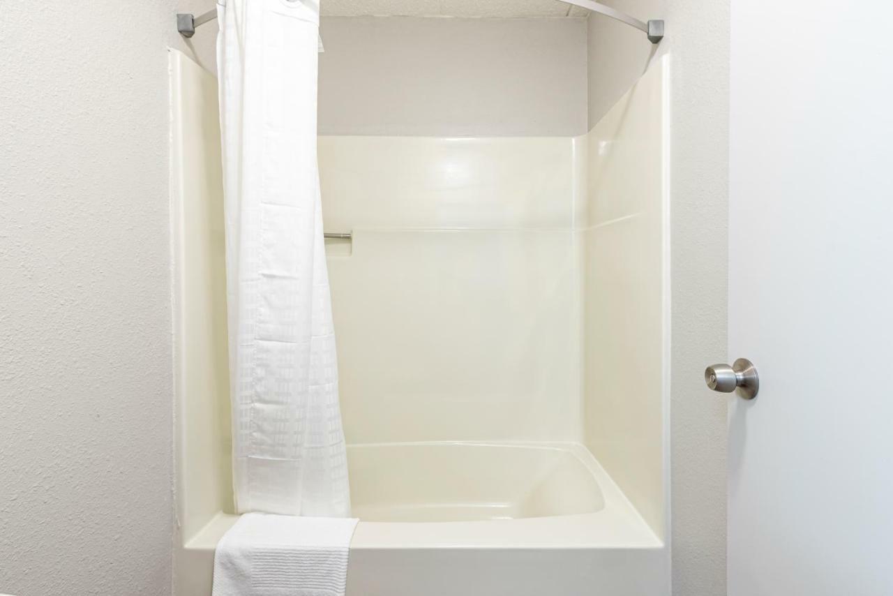 Americas Best Value Inn Columbus Esterno foto